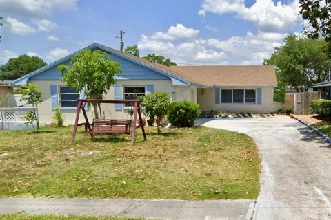 House in Kissimmee, Florida 3 bedrooms, 142.33 sq.m. № 2299555