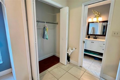 Villa ou maison à vendre à Kissimmee, Floride: 3 chambres, 142.33 m2 № 2299555 - photo 8