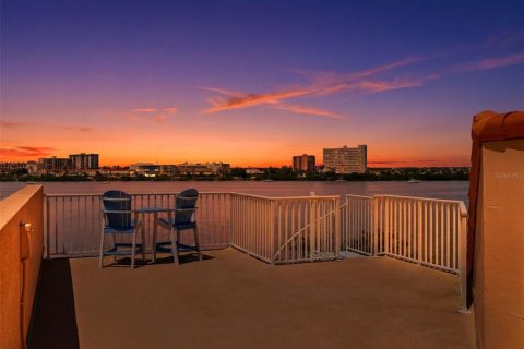 Touwnhouse à Clearwater, Floride 3 chambres, 189.61 m2 № 2104670