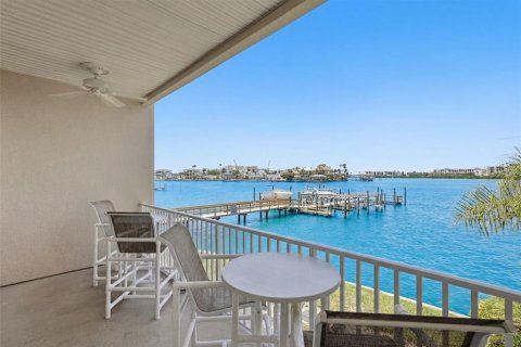 Touwnhouse à vendre à Clearwater, Floride: 3 chambres, 189.61 m2 № 2104670 - photo 11