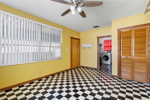 House in Tampa, Florida 3 bedrooms, 142.51 sq.m. № 1804091 - photo 11
