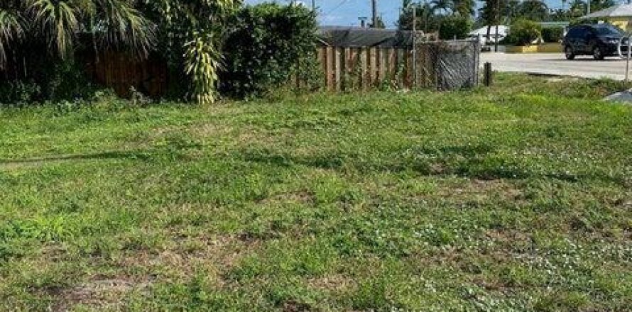 Land in Lake Worth, Florida № 1061046