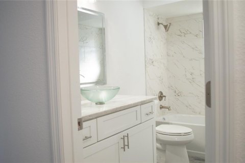 Villa ou maison à vendre à Edgewater, Floride: 3 chambres, 139.07 m2 № 2411520 - photo 28