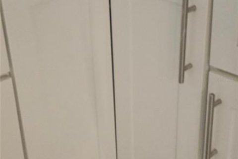 Купить виллу или дом в Нью-Порт-Ричи, Флорида 8 комнат, 102.19м2, № 2092709 - фото 13