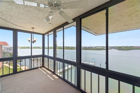 Condominio en venta en Indian Shores, Florida, 2 dormitorios, 91.51 m2 № 2223319 - foto 13