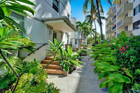 Condominio en venta en Miami Beach, Florida, 1 dormitorio, 54.91 m2 № 1745817 - foto 1