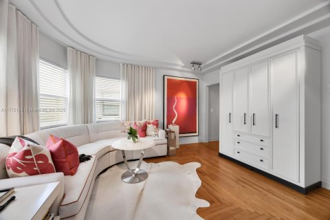 Condominio en venta en Miami Beach, Florida, 1 dormitorio, 54.91 m2 № 1745817 - foto 2