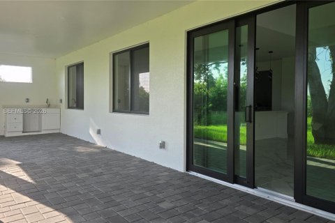 Casa en venta en Lehigh Acres, Florida, 4 dormitorios, 186.73 m2 № 2171546 - foto 6