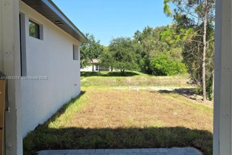 Casa en venta en Lehigh Acres, Florida, 4 dormitorios, 186.73 m2 № 2171546 - foto 4