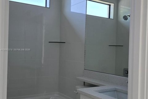 Casa en venta en Lehigh Acres, Florida, 4 dormitorios, 186.73 m2 № 2171546 - foto 13