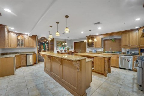 House in Longwood, Florida 5 bedrooms, 712.84 sq.m. № 2277935 - photo 23