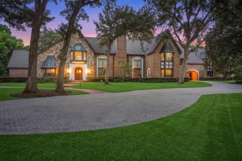 House in Longwood, Florida 5 bedrooms, 712.84 sq.m. № 2277935
