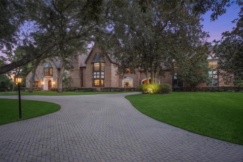 House in Longwood, Florida 5 bedrooms, 712.84 sq.m. № 2277935 - photo 3