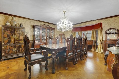 House in Longwood, Florida 5 bedrooms, 712.84 sq.m. № 2277935 - photo 24