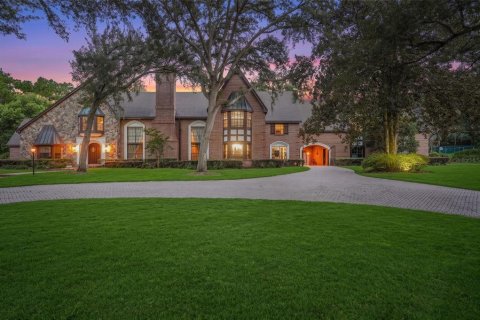 House in Longwood, Florida 5 bedrooms, 712.84 sq.m. № 2277935 - photo 2