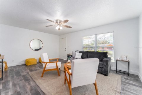 Villa ou maison à vendre à Saint Petersburg, Floride: 4 chambres, 174.66 m2 № 2408830 - photo 6