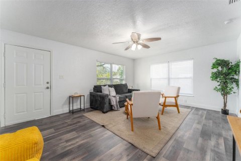 Villa ou maison à vendre à Saint Petersburg, Floride: 4 chambres, 174.66 m2 № 2408830 - photo 7