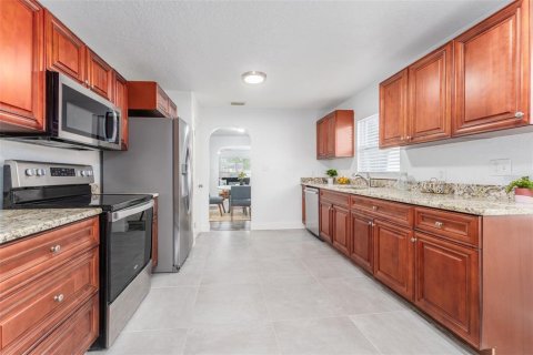 Villa ou maison à vendre à Saint Petersburg, Floride: 4 chambres, 174.66 m2 № 2408830 - photo 12