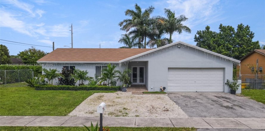 Villa ou maison à Homestead, Floride 4 chambres, 149.67 m2 № 1969497