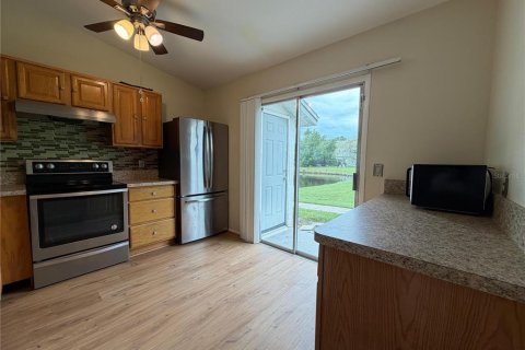Villa ou maison à louer à Kissimmee, Floride: 3 chambres, 98.1 m2 № 2404841 - photo 6