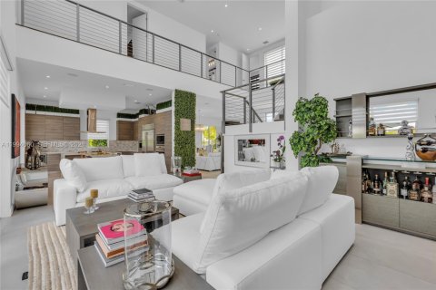 Купить виллу или дом в Уэстон, Флорида 5 спален, 353.96м2, № 2248124 - фото 15