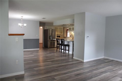 House in Lakeland, Florida 4 bedrooms, 153.85 sq.m. № 1910754 - photo 12