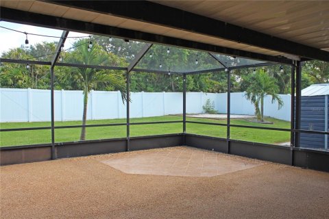 House in Lakeland, Florida 4 bedrooms, 153.85 sq.m. № 1910754 - photo 23