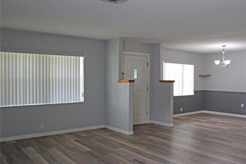 House in Lakeland, Florida 4 bedrooms, 153.85 sq.m. № 1910754 - photo 9