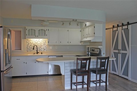 House in Lakeland, Florida 4 bedrooms, 153.85 sq.m. № 1910754 - photo 14