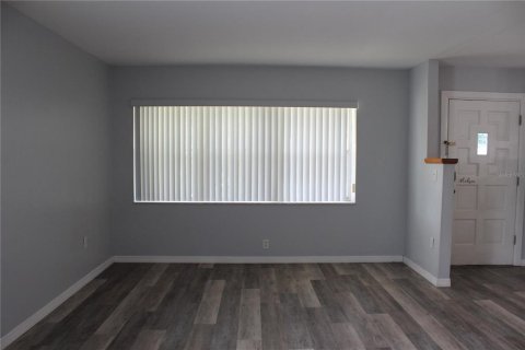 House in Lakeland, Florida 4 bedrooms, 153.85 sq.m. № 1910754 - photo 10