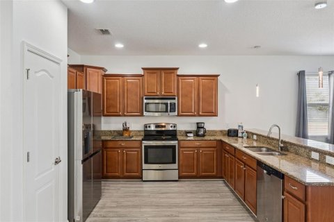 Casa en venta en Davenport, Florida, 8 dormitorios, 363.15 m2 № 2238203 - foto 15