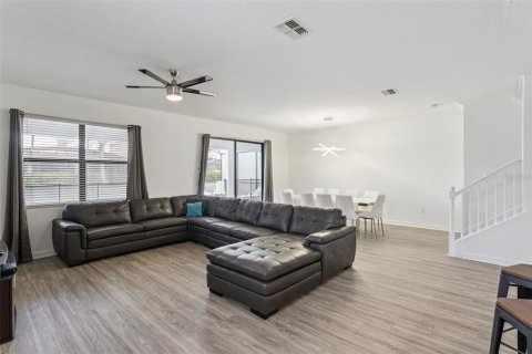 Casa en venta en Davenport, Florida, 8 dormitorios, 363.15 m2 № 2238203 - foto 11