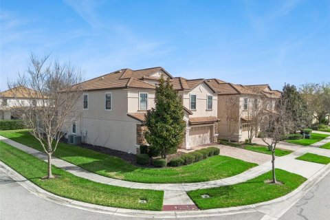 Casa en venta en Davenport, Florida, 8 dormitorios, 363.15 m2 № 2238203 - foto 5