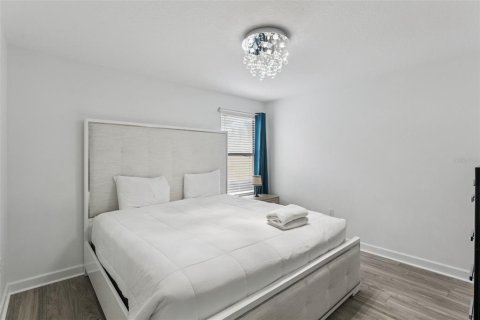 Casa en venta en Davenport, Florida, 8 dormitorios, 363.15 m2 № 2238203 - foto 20
