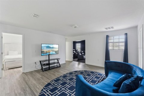 Casa en venta en Davenport, Florida, 8 dormitorios, 363.15 m2 № 2238203 - foto 18