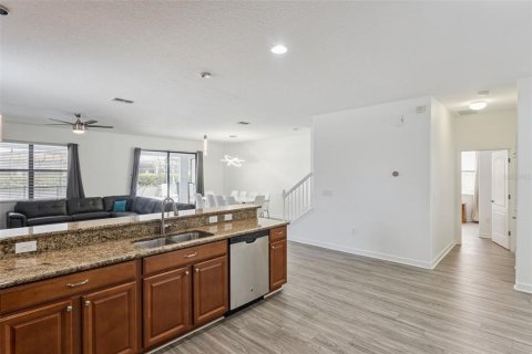 Casa en venta en Davenport, Florida, 8 dormitorios, 363.15 m2 № 2238203 - foto 13