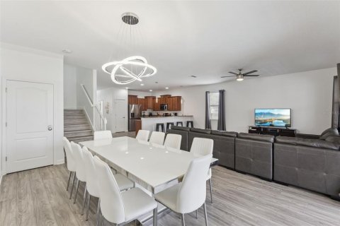 Casa en venta en Davenport, Florida, 8 dormitorios, 363.15 m2 № 2238203 - foto 8