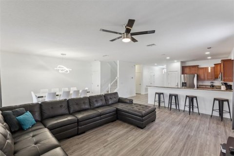 Casa en venta en Davenport, Florida, 8 dormitorios, 363.15 m2 № 2238203 - foto 10