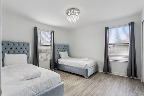 Casa en venta en Davenport, Florida, 8 dormitorios, 363.15 m2 № 2238203 - foto 29