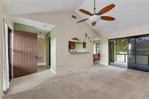 Condominio en venta en Haines City, Florida, 2 dormitorios, 102.01 m2 № 1194922 - foto 2