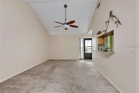 Condominio en venta en Haines City, Florida, 2 dormitorios, 102.01 m2 № 1194922 - foto 3