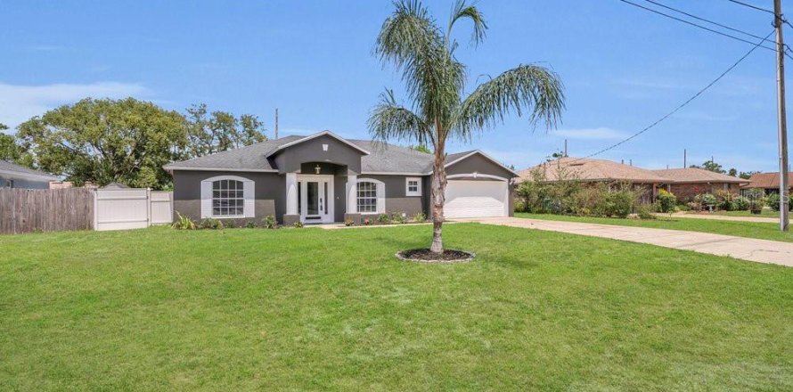 Villa ou maison à Deltona, Floride 4 chambres, 188.78 m2 № 1725450