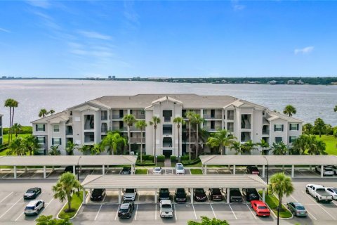 Condominio en venta en Bradenton, Florida, 2 dormitorios, 104.14 m2 № 1908521 - foto 3