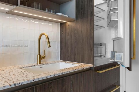 Copropriété à vendre à Miami, Floride: 1 chambre, 46.82 m2 № 1975341 - photo 12