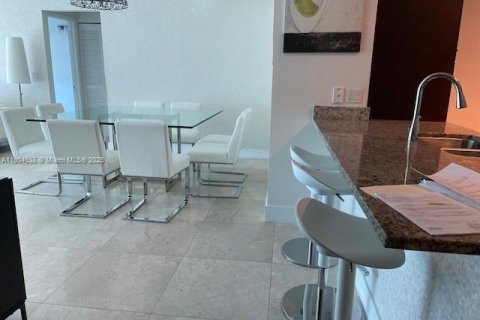 Condo in Miami, Florida, 2 bedrooms  № 1956062 - photo 22