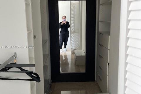 Condo in Miami, Florida, 2 bedrooms  № 1956062 - photo 25