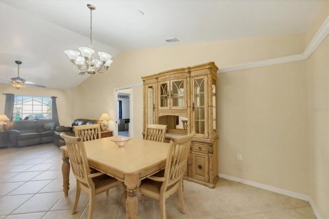 House in Englewood, Florida 3 bedrooms, 131.18 sq.m. № 1675383 - photo 8