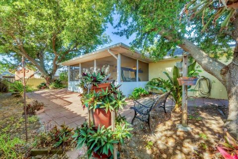 House in Englewood, Florida 3 bedrooms, 131.18 sq.m. № 1675383 - photo 24