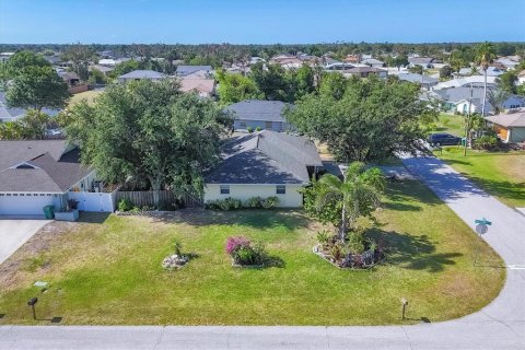 House in Englewood, Florida 3 bedrooms, 131.18 sq.m. № 1675383 - photo 27