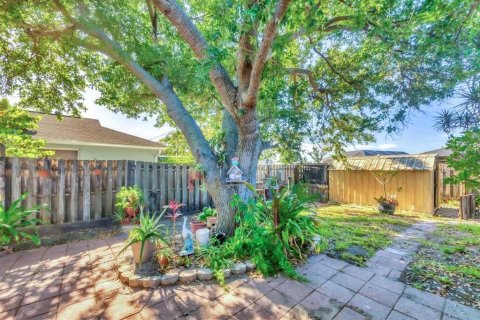 House in Englewood, Florida 3 bedrooms, 131.18 sq.m. № 1675383 - photo 23